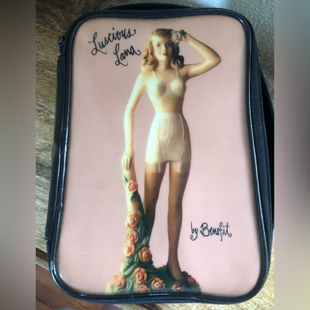 Lucious Lana Makeup Case -Vintage